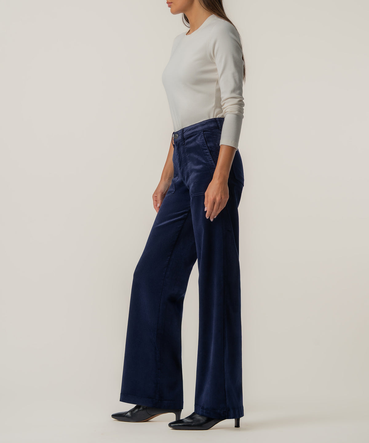 Jodi Velveteen High Rise Wide Straight Leg in Midnight