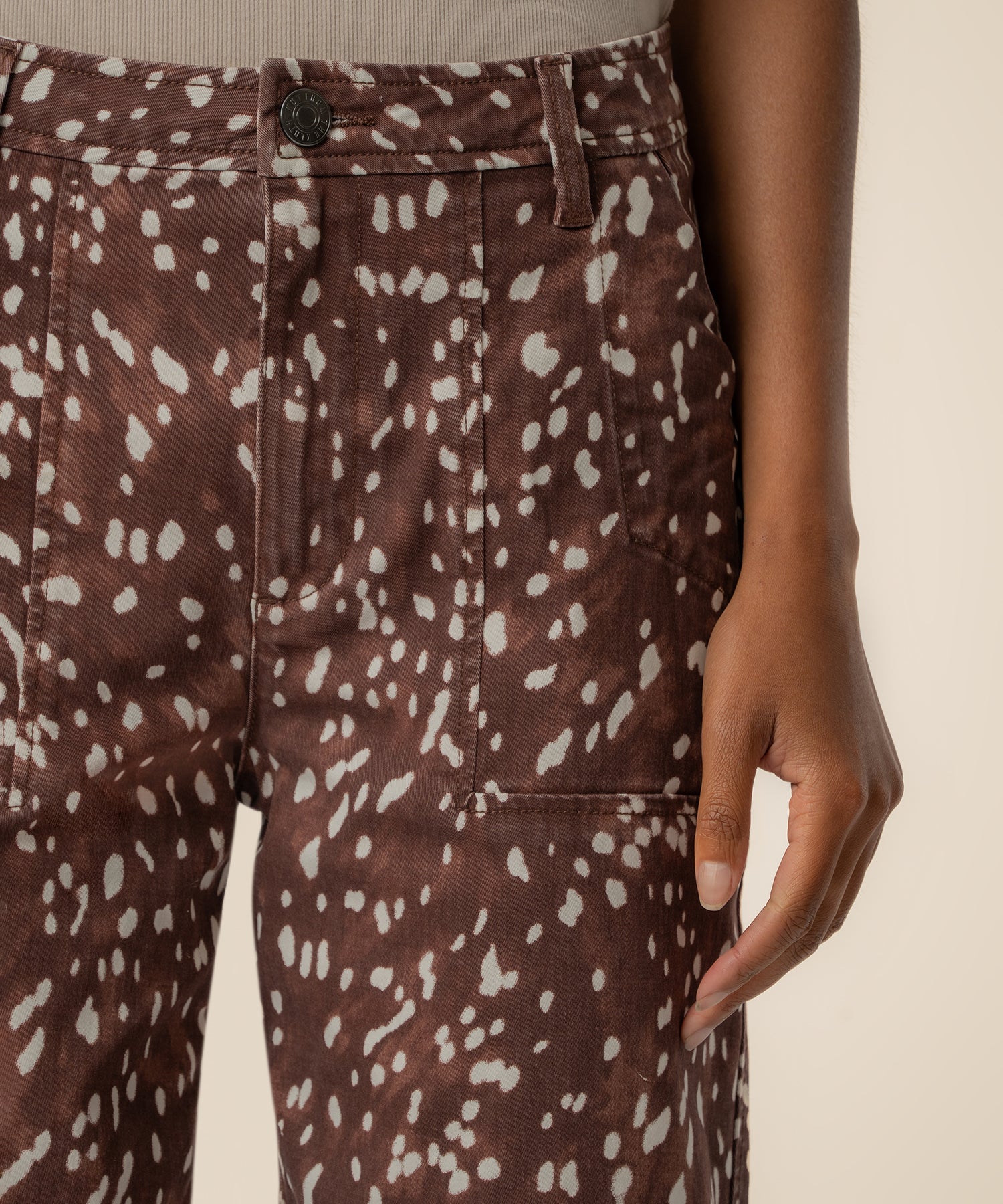 Ashton High Rise Relaxed Leg in Cocoa