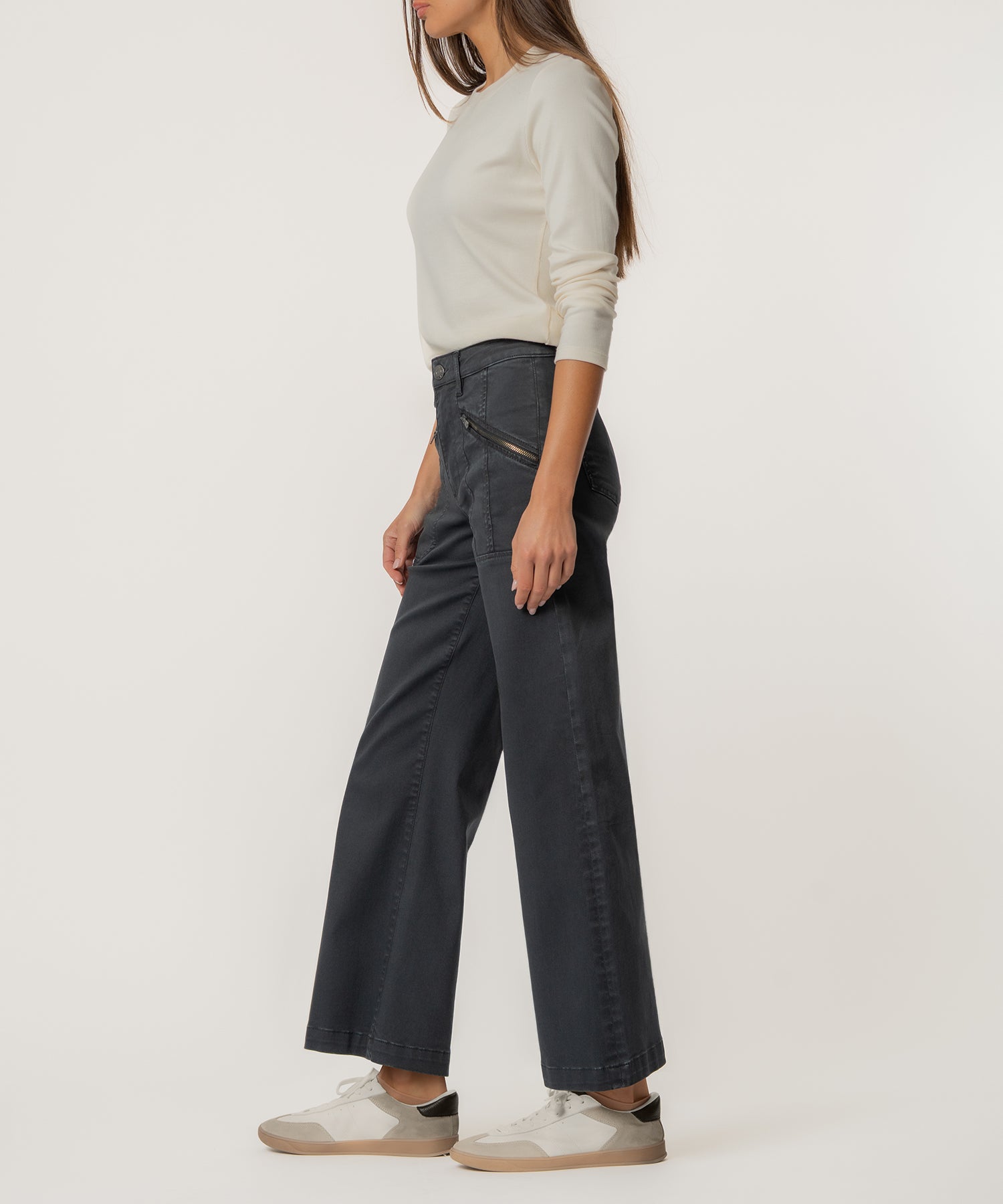 Meg High Rise Wide Leg Pant, Petite in Gainful Wash