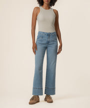 Charlotte High Rise Straight Leg in Contact Wash