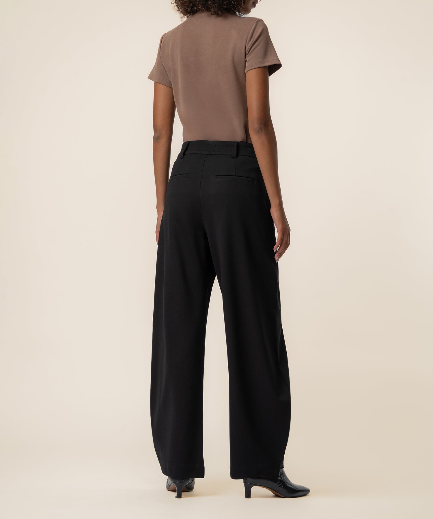 Shaya High Rise Balloon Pant, Exclusive in Black