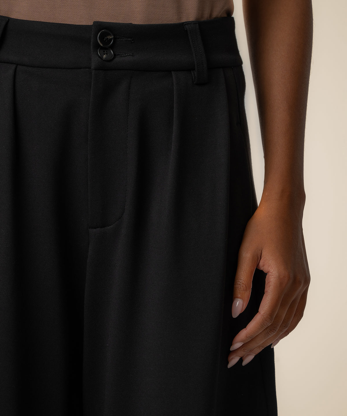 Shaya High Rise Balloon Pant, Exclusive in Black