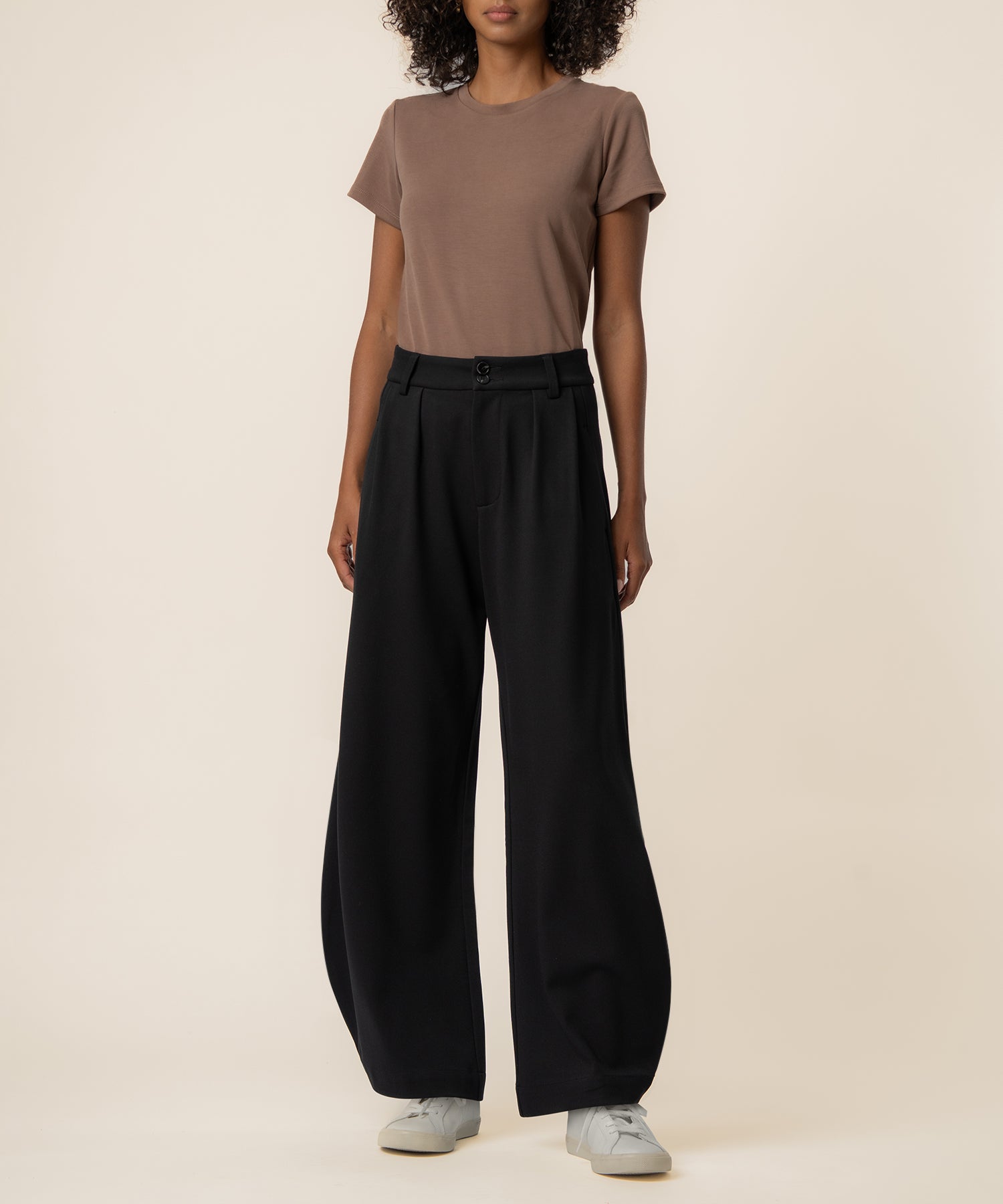 Shaya High Rise Balloon Pant, Exclusive in Black