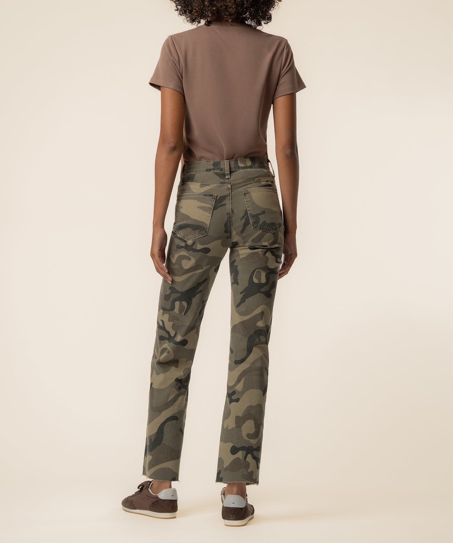 Avery High Rise Straight Leg Exclusive in Olive