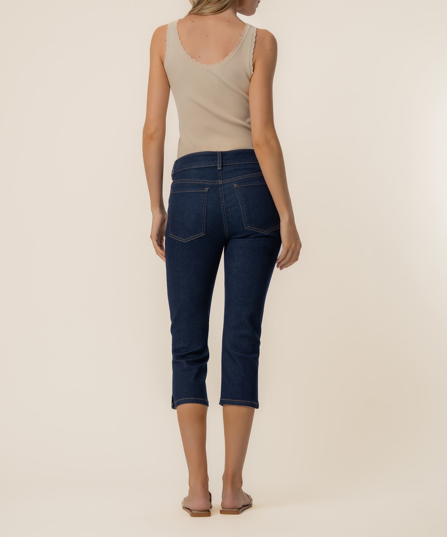Gigi High Rise Capri, Petite in Sketch Wash