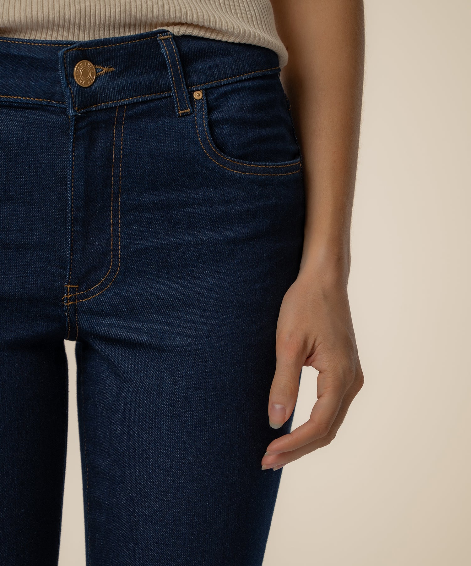 Gigi High Rise Capri, Petite in Sketch Wash