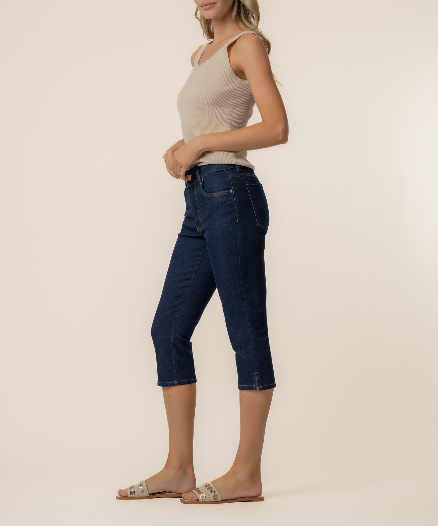 Gigi High Rise Capri, Petite in Sketch Wash