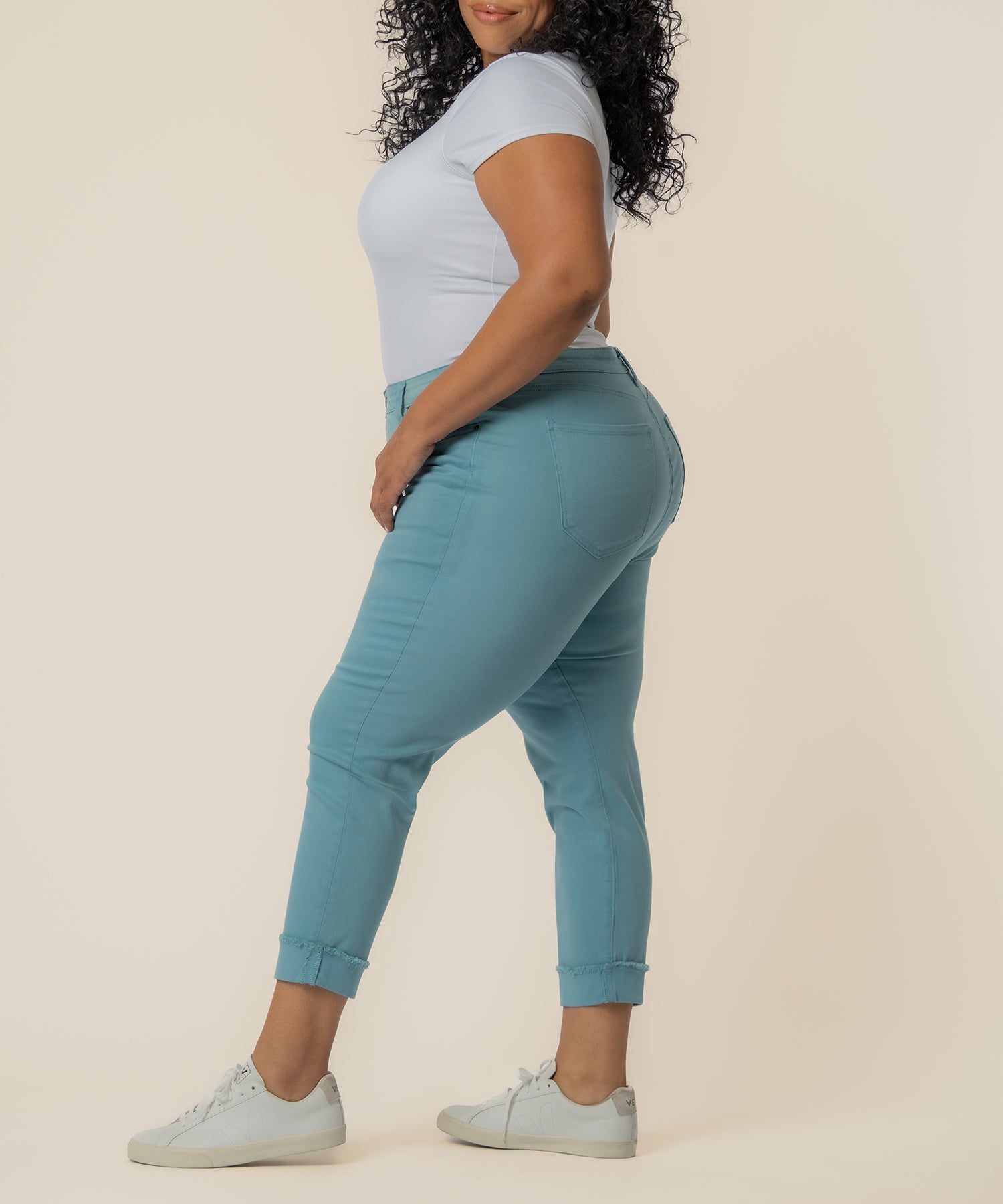 Amy Mid Rise Crop Straight Leg, Plus