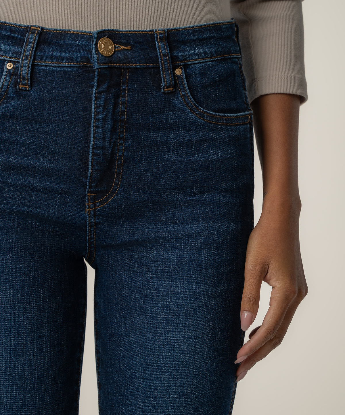 Mia High Rise Skinny in Matriarch Wash