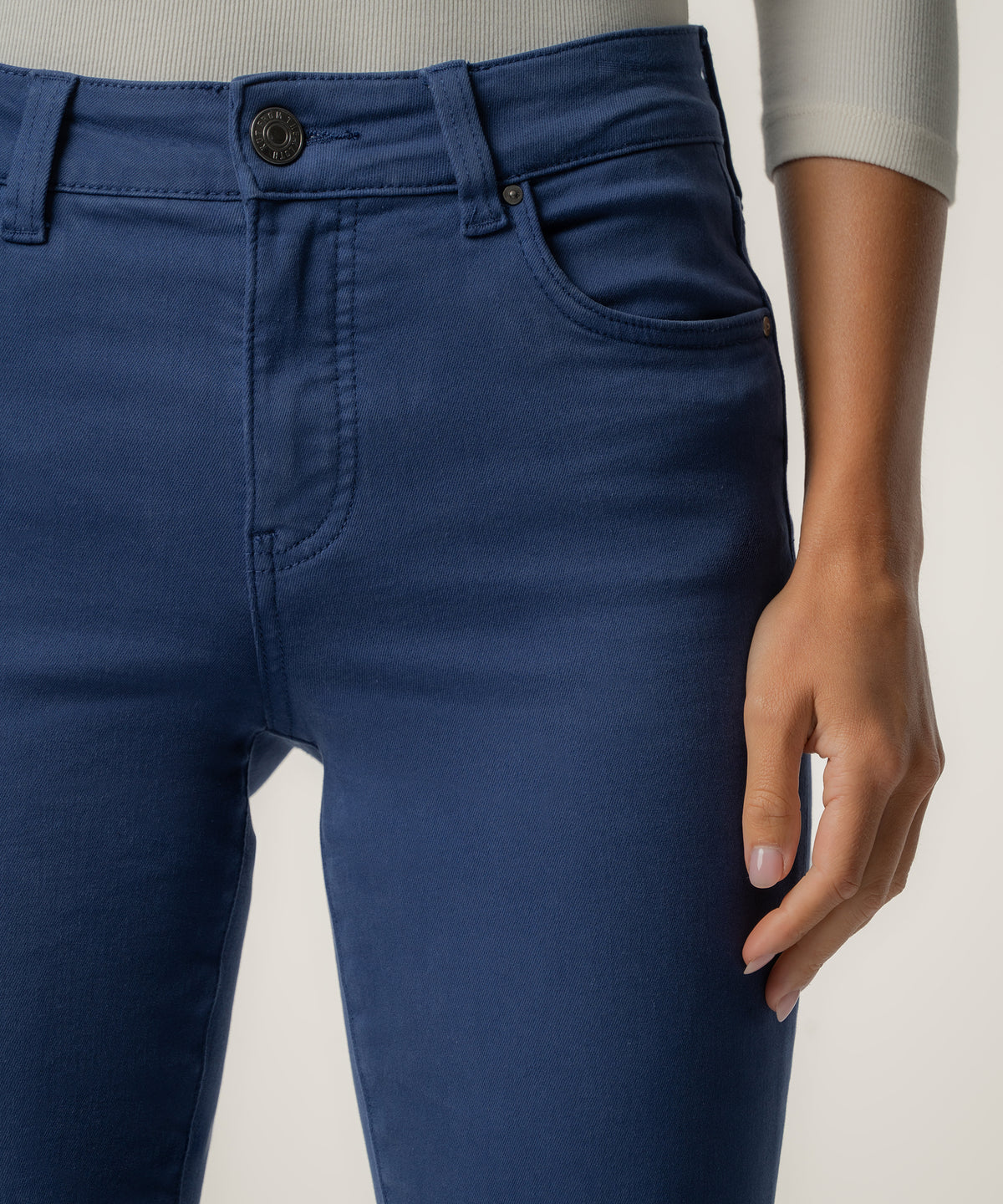 Natalie High Rise Bootcut, Exclusive in Angel Blue