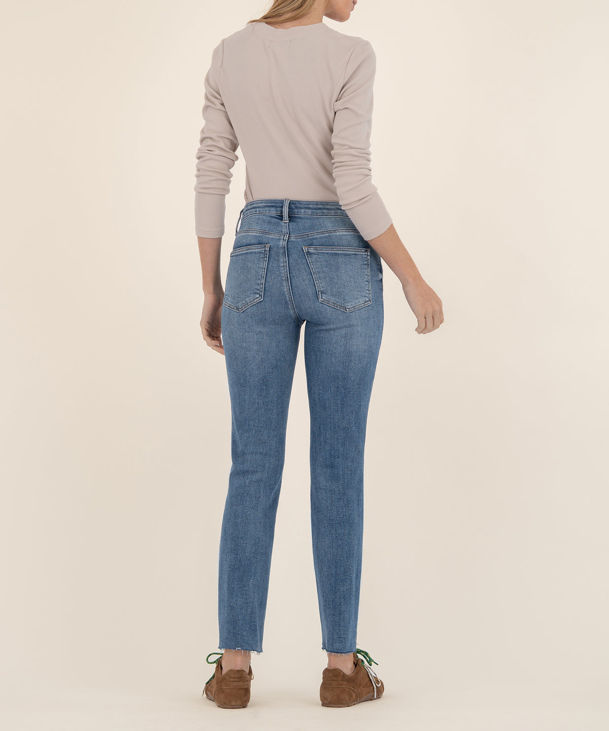 Rachael High Rise Mom Jean in Exalted Wash