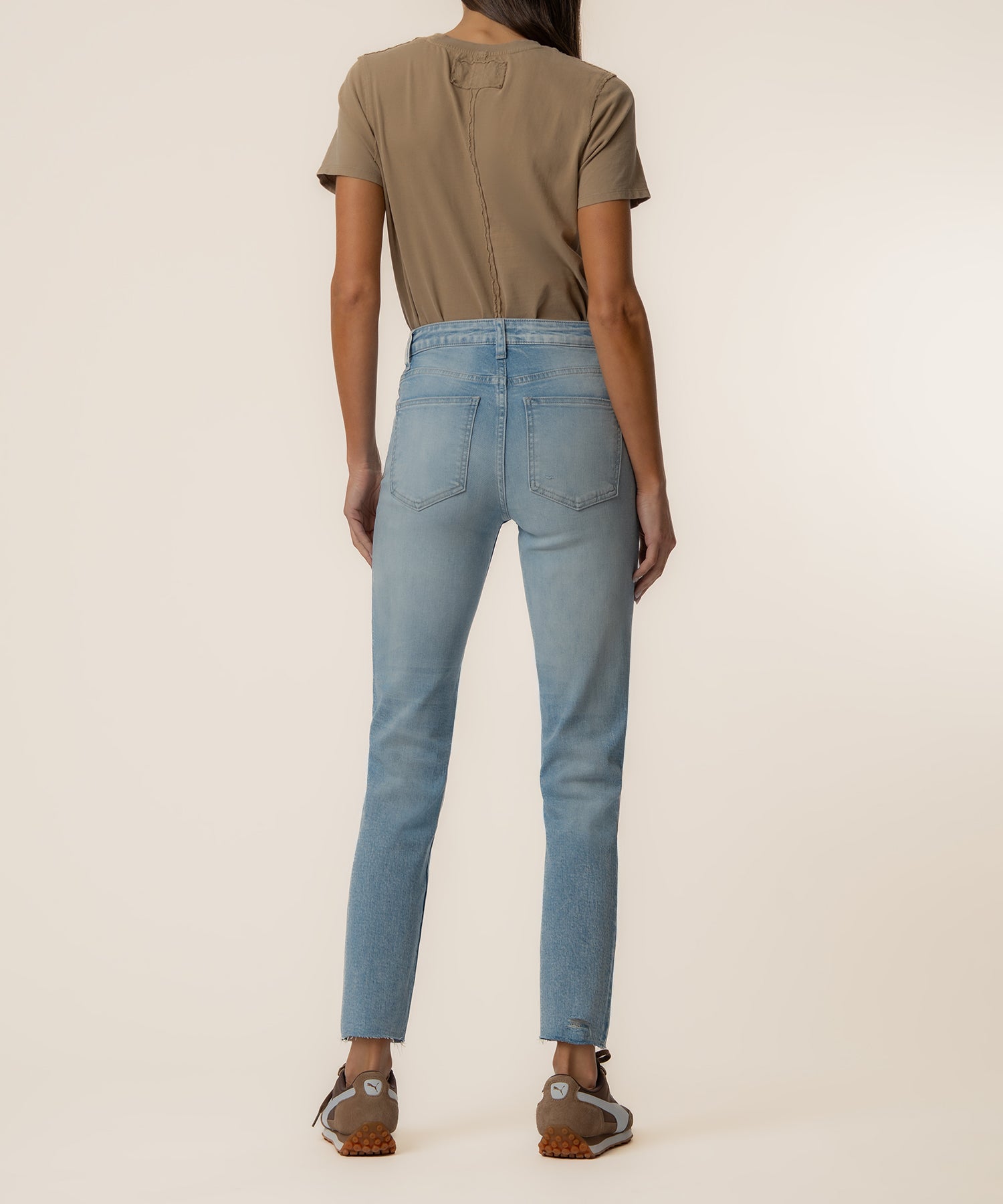 Rachael High Rise Mom Jean in Performance Wash