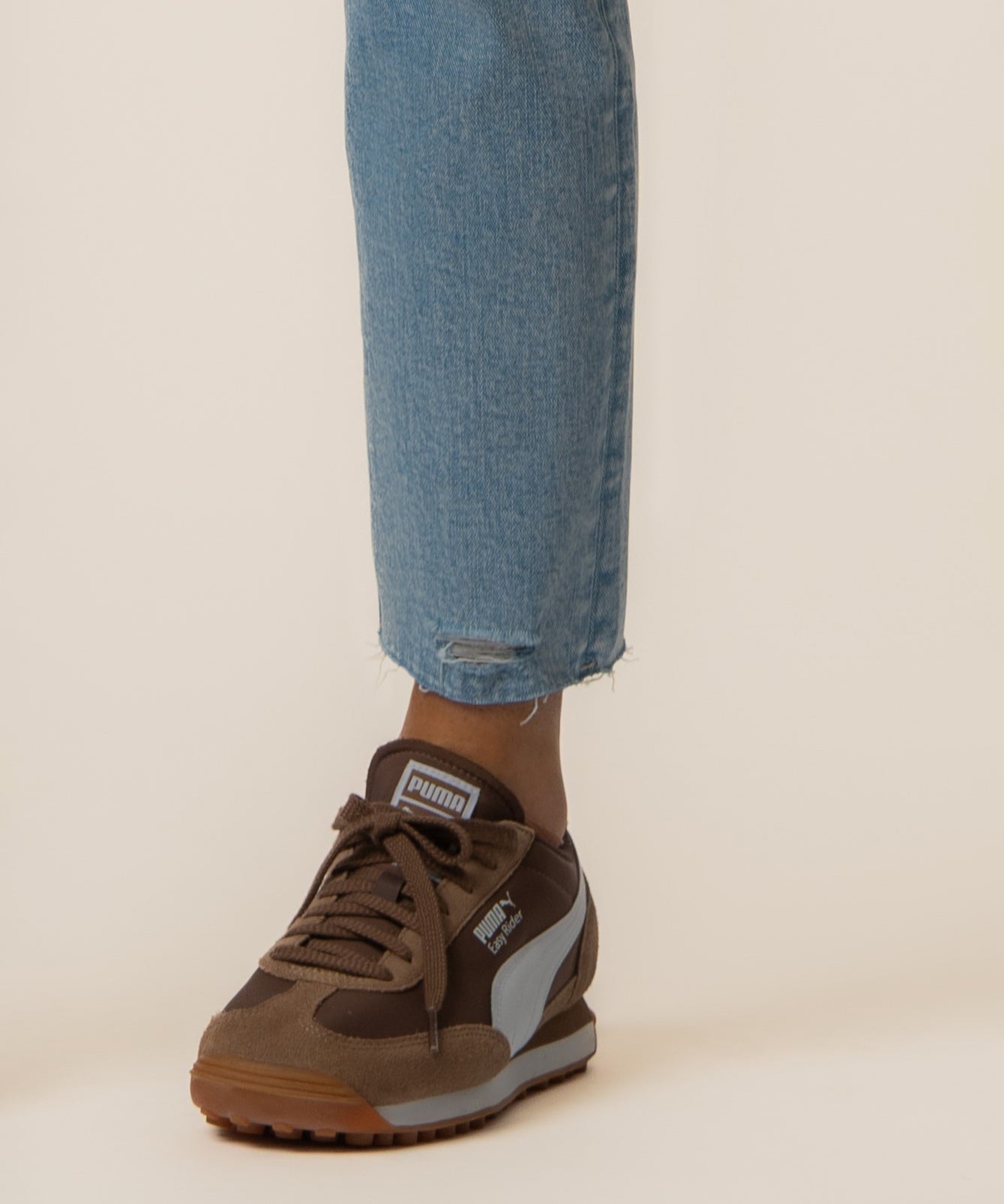 Rachael High Rise Mom Jean in Performance Wash