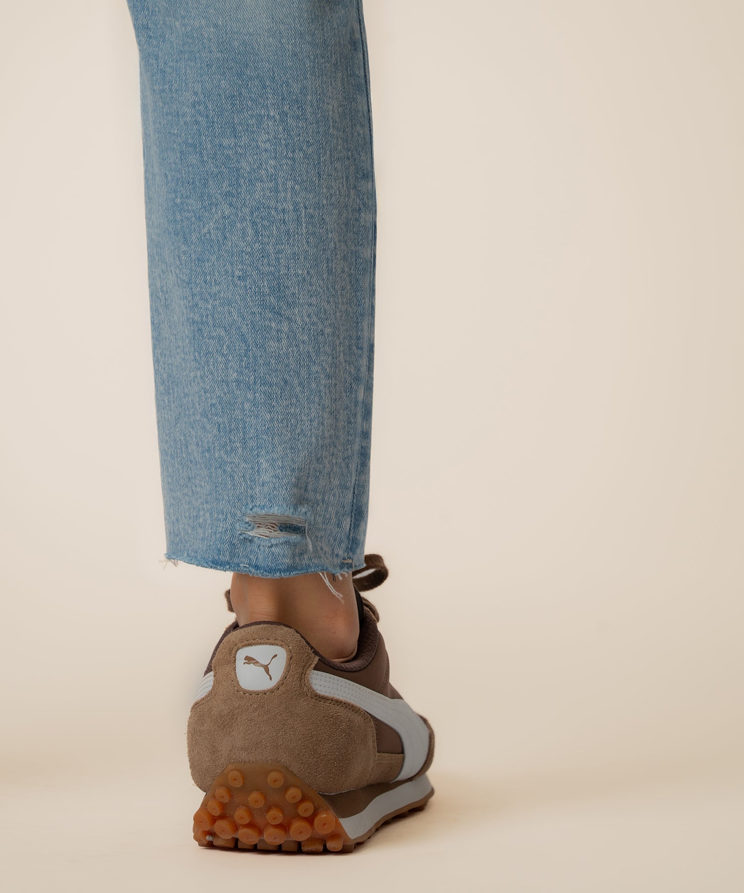 Rachael High Rise Mom Jean in Performance Wash
