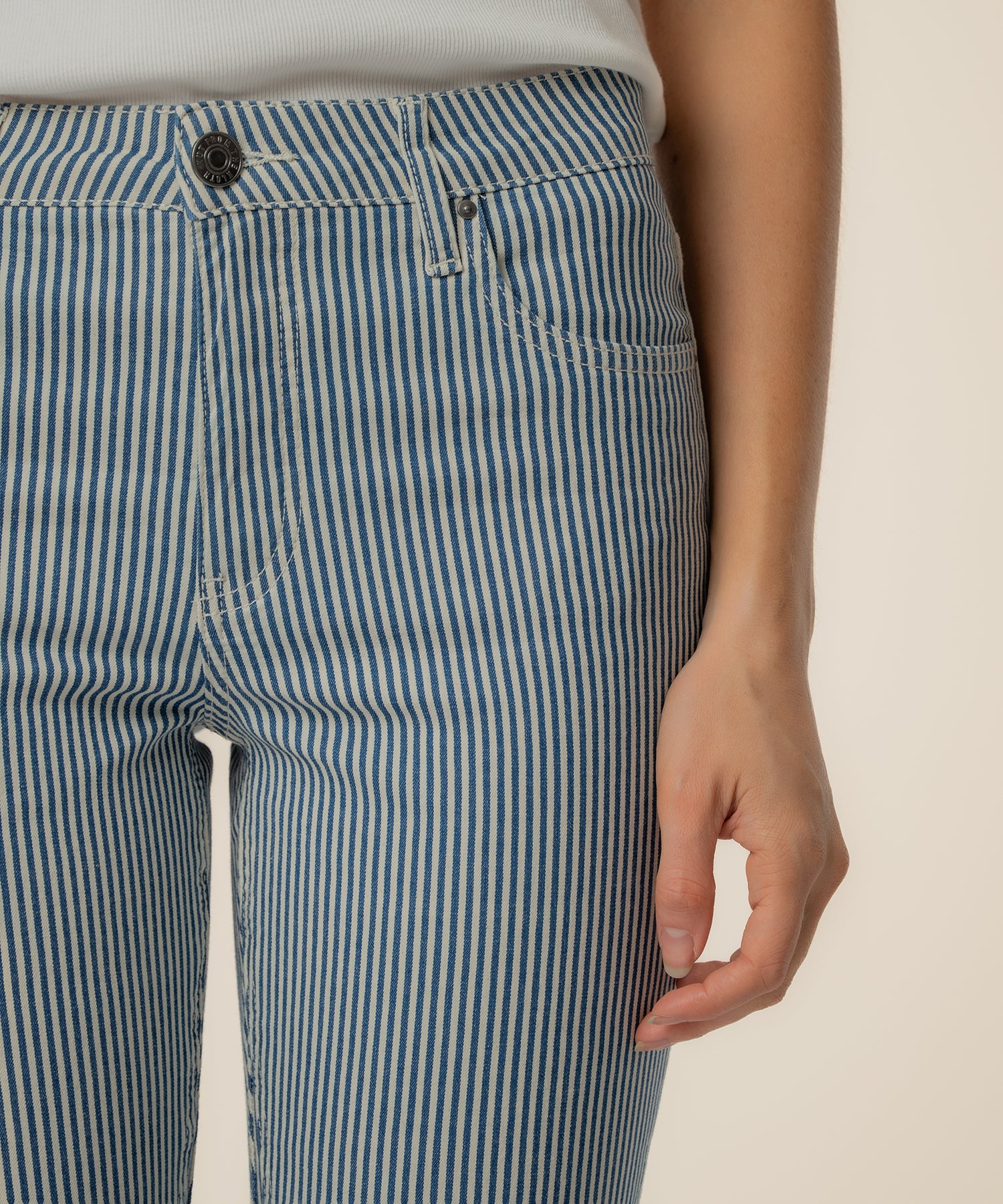 Kelsey Twill Stripe High Rise Ankle Flare in Navy/Ivory - Kut from