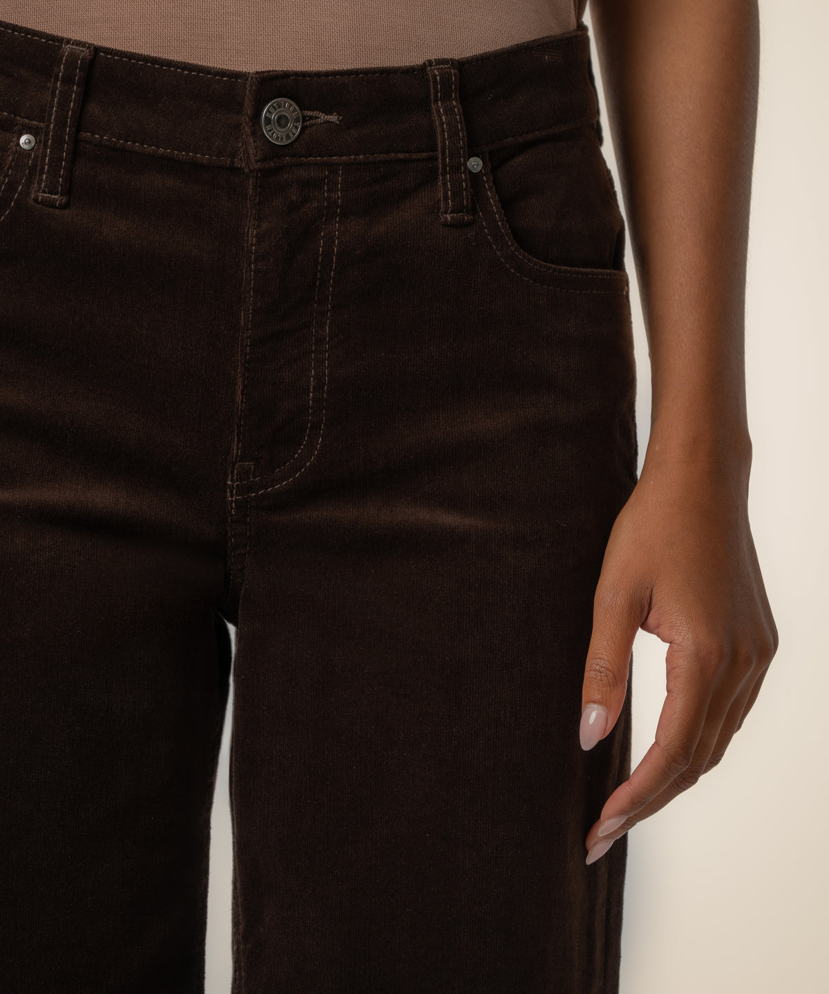 Jean Corduroy High Rise Wide Leg in Brownie