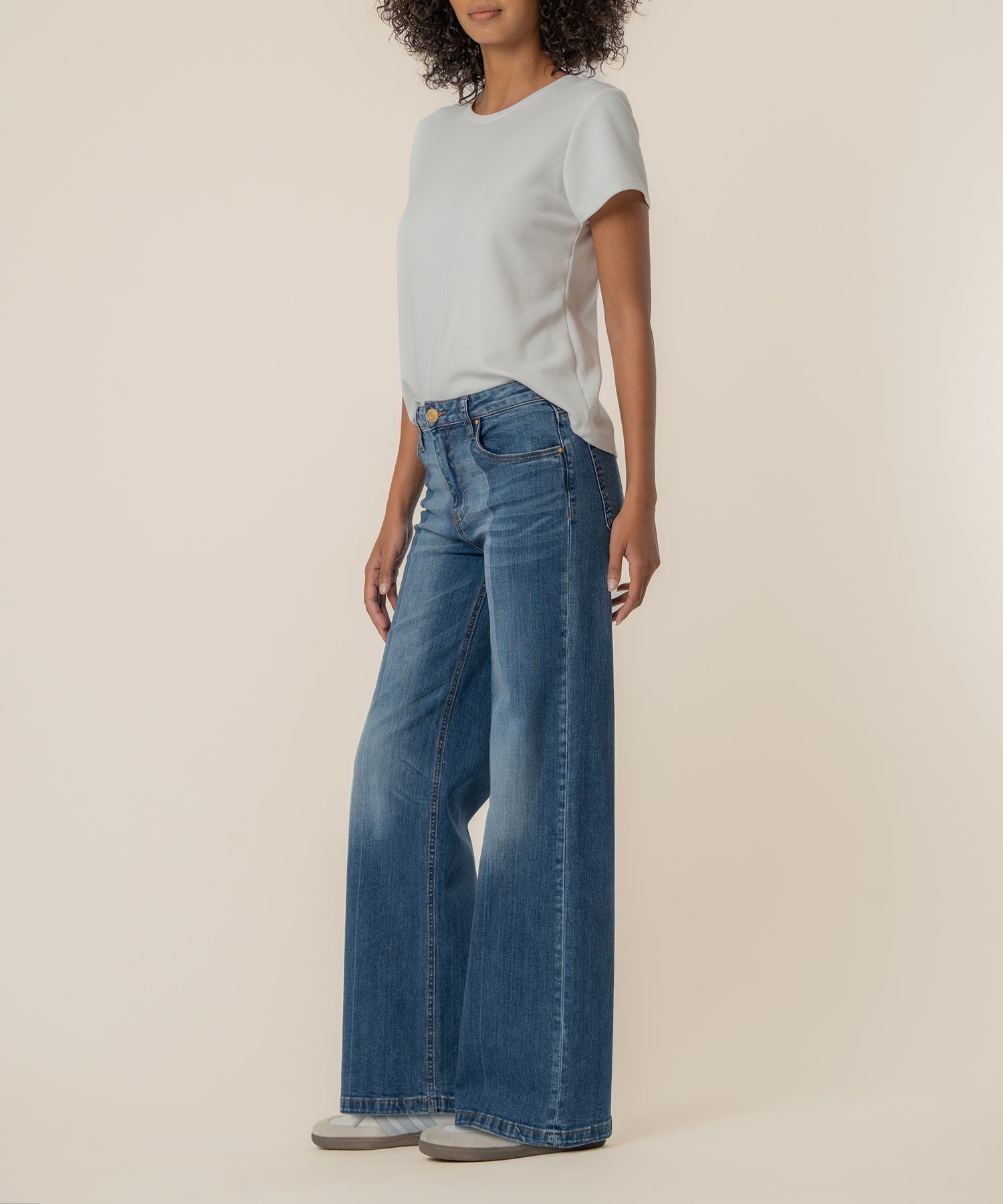 Jean High Rise Wide Leg in Shiny Wash