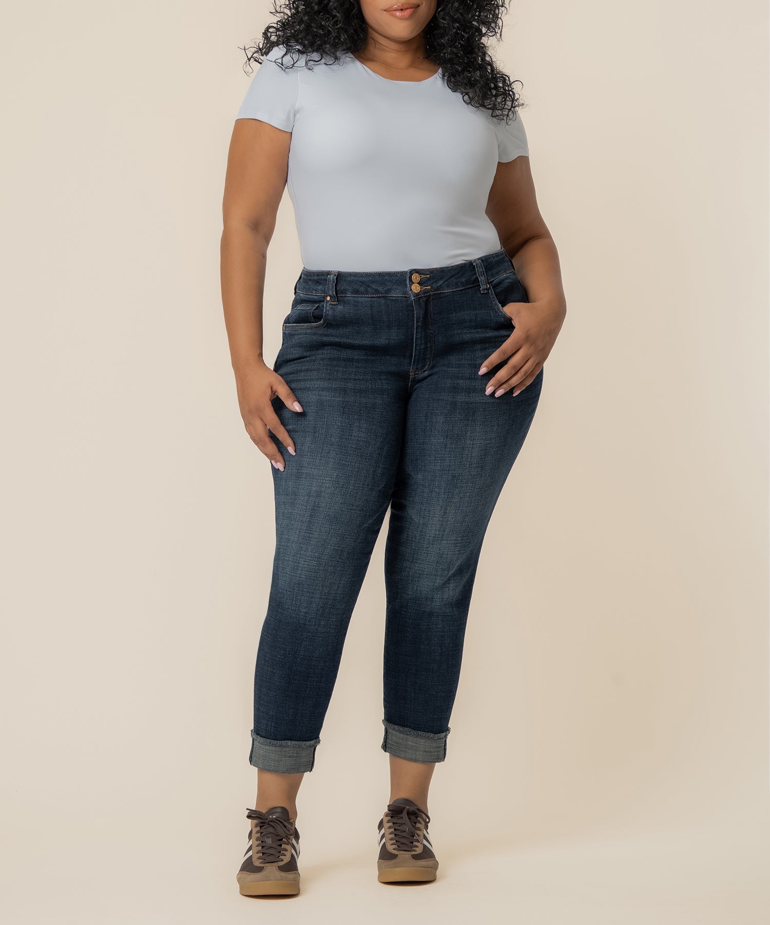 Amy Mid Rise Crop Straight, Plus