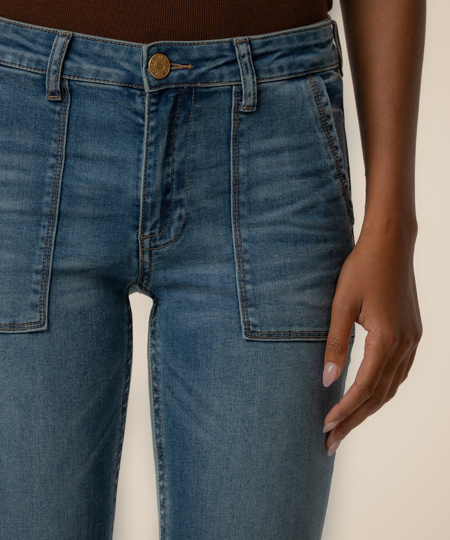 Stevie High Rise Straight Leg in Incandescent Wash