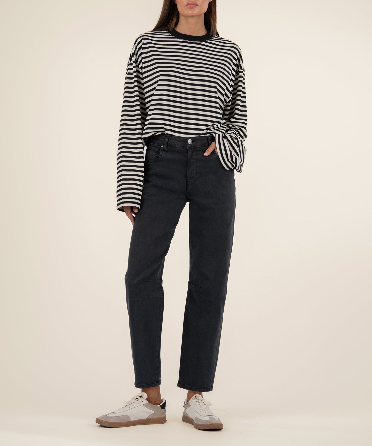Ashley High Rise Slouchy Barrel Straight Leg, Exclusive in Black
