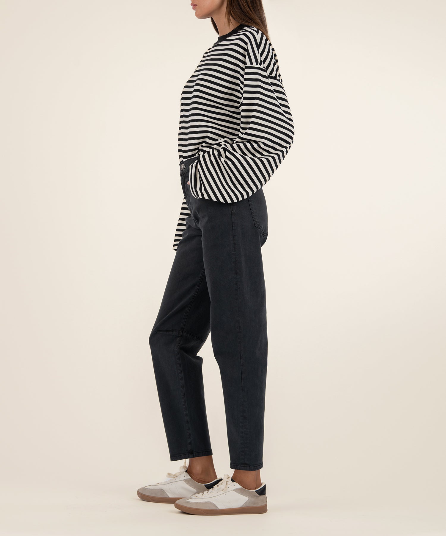 Ashley High Rise Slouchy Barrel Straight Leg, Exclusive in Black