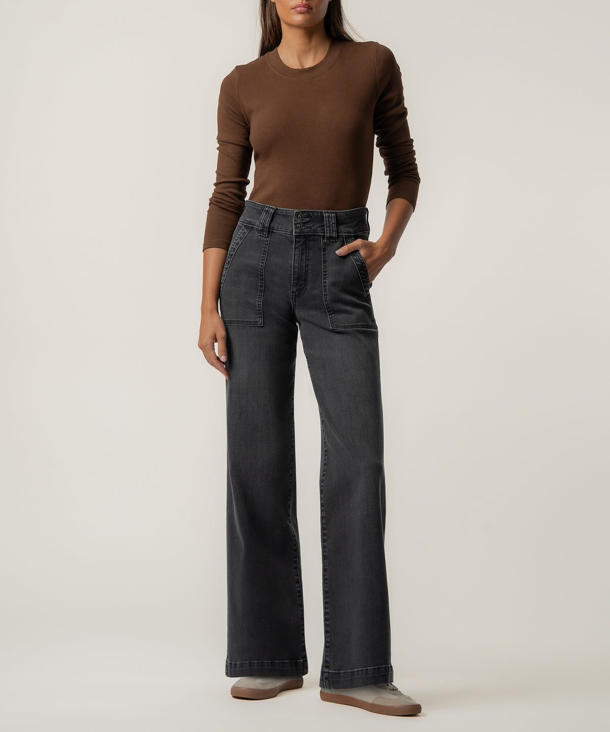 Jodi High Rise Straight Leg in Innocently Wash