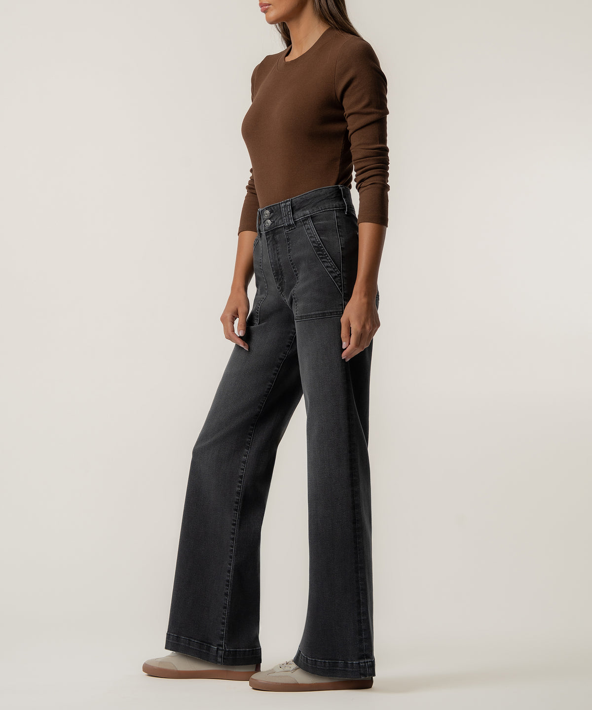 Jodi High Rise Straight Leg in Innocently Wash