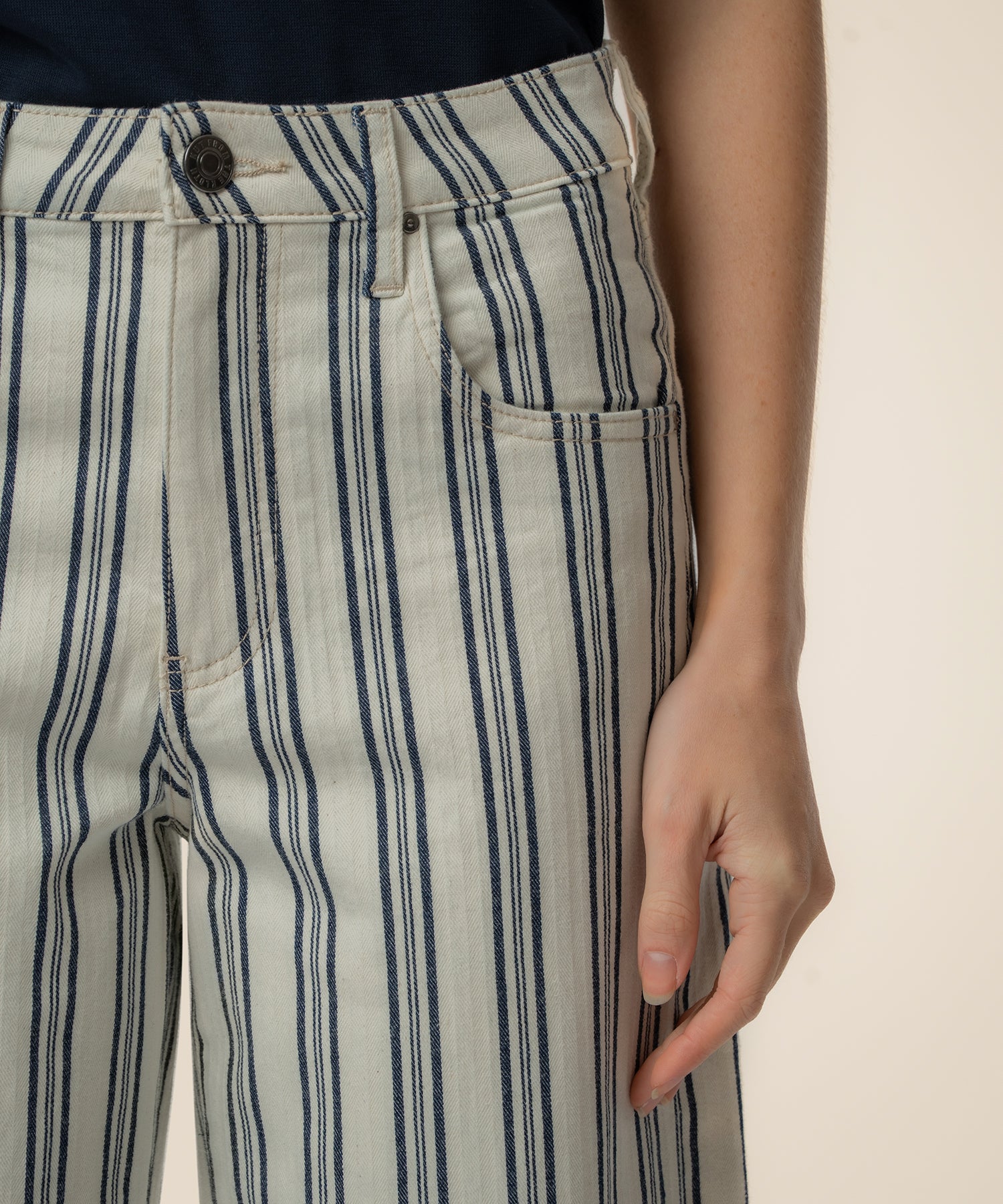Gwen Stripe Twill High Rise Wide Straight Leg in Navy/Ivory