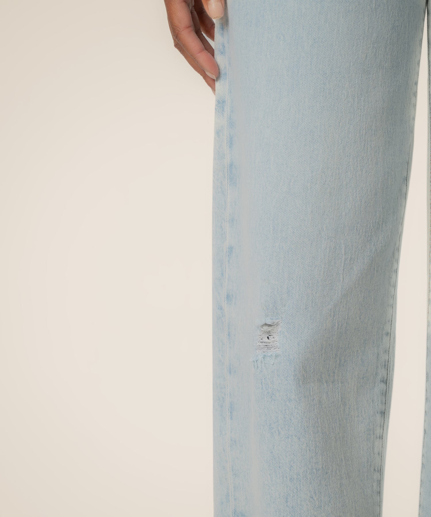 Gwen High Rise Wide Leg in Care Wash
