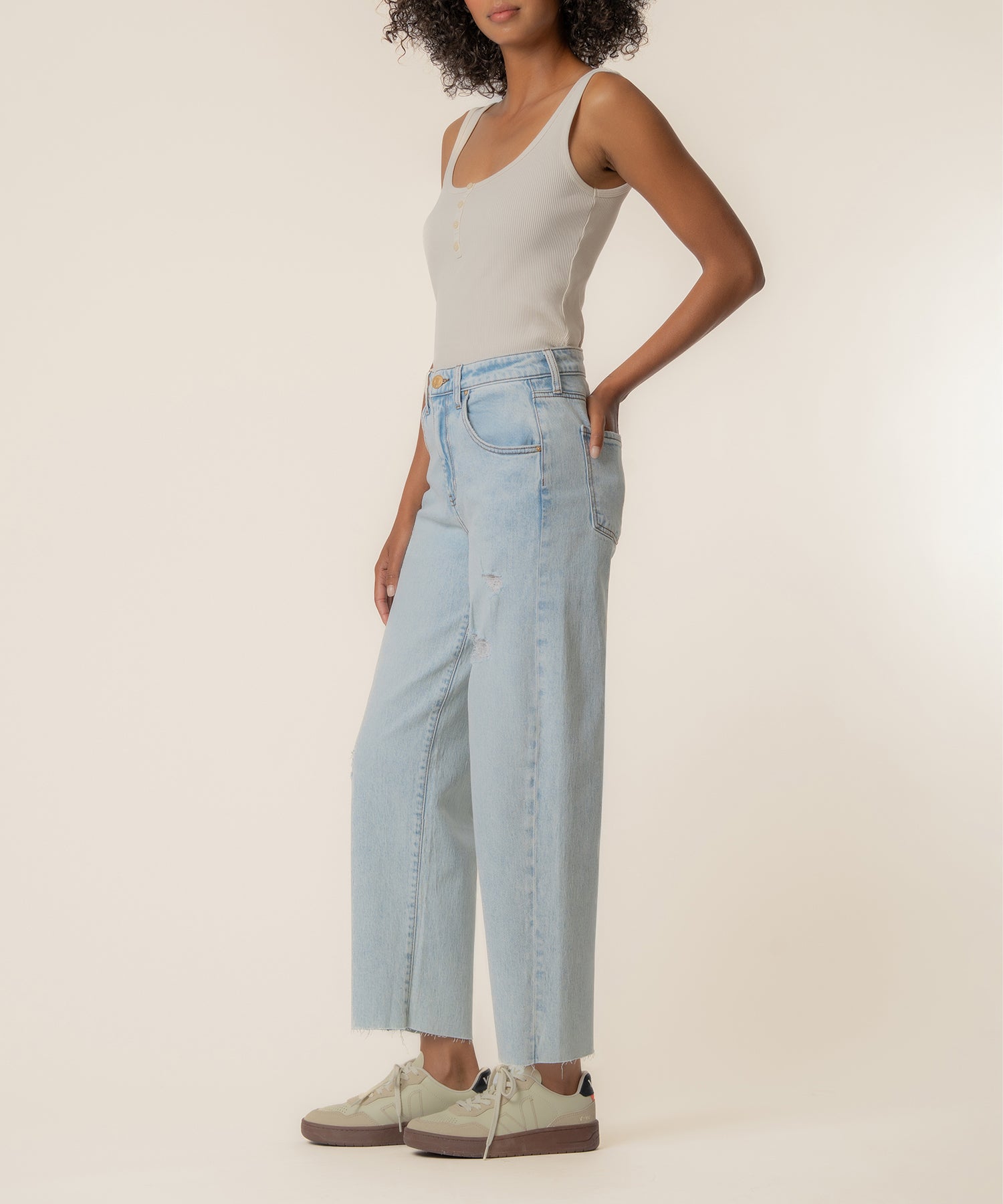Gwen High Rise Wide Leg in Care Wash