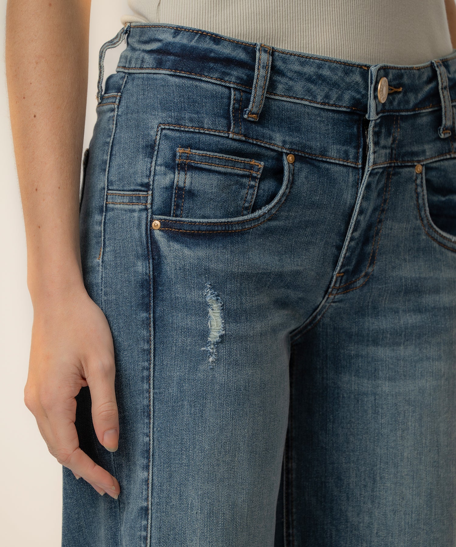 Jean High Rise Wide Straight Leg in Instructive Wash, Exclusive