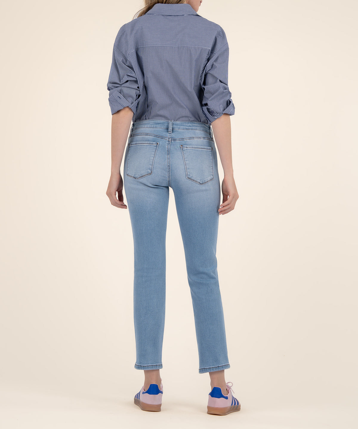 Reese Mid Rise Ankle Straight in Control Wash