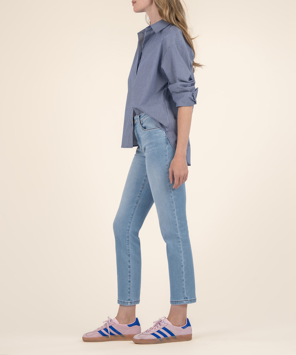 Reese Mid Rise Ankle Straight in Control Wash