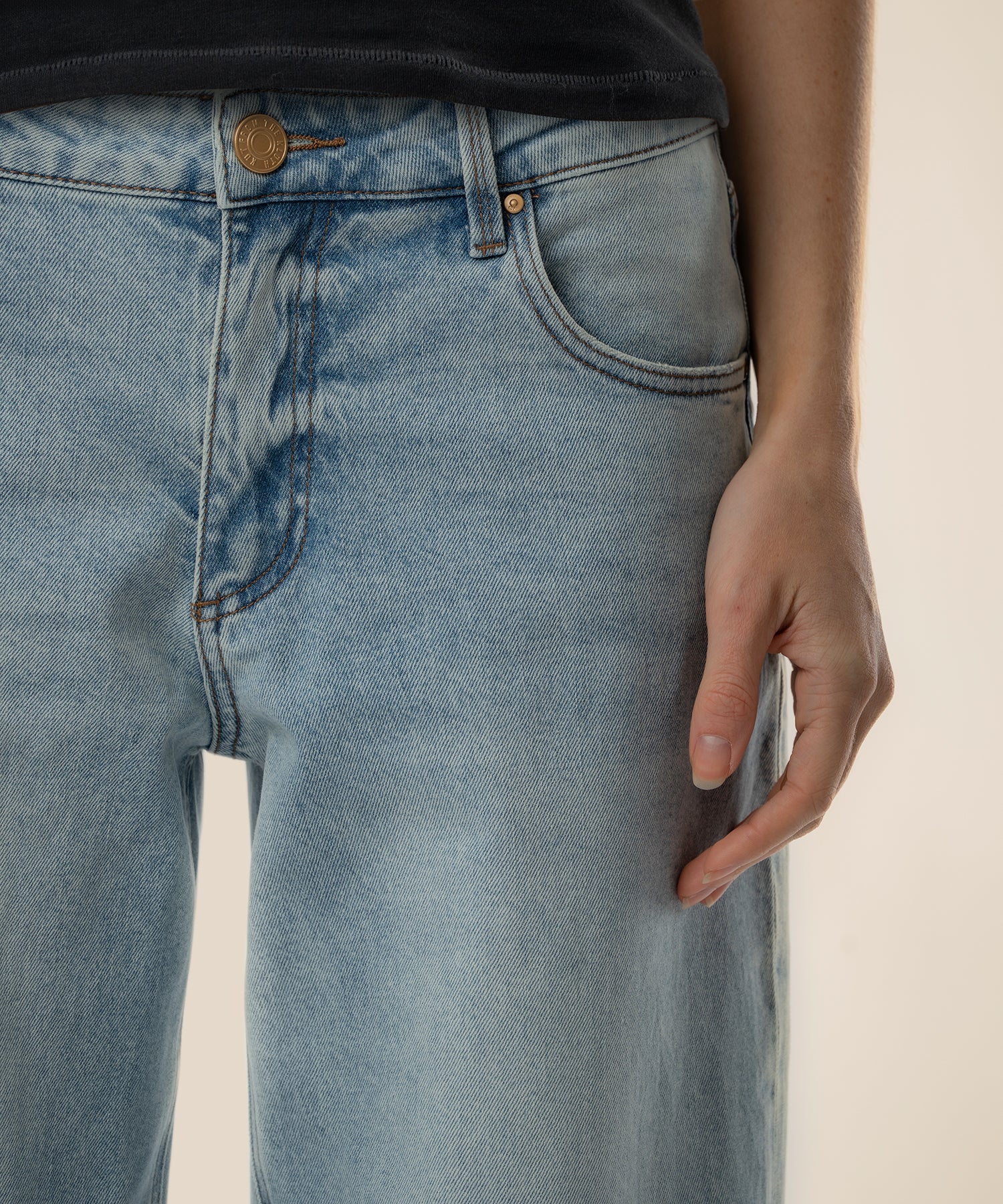 Selena Baggy Low Rise Straight Leg, Exclusive in Power Wash
