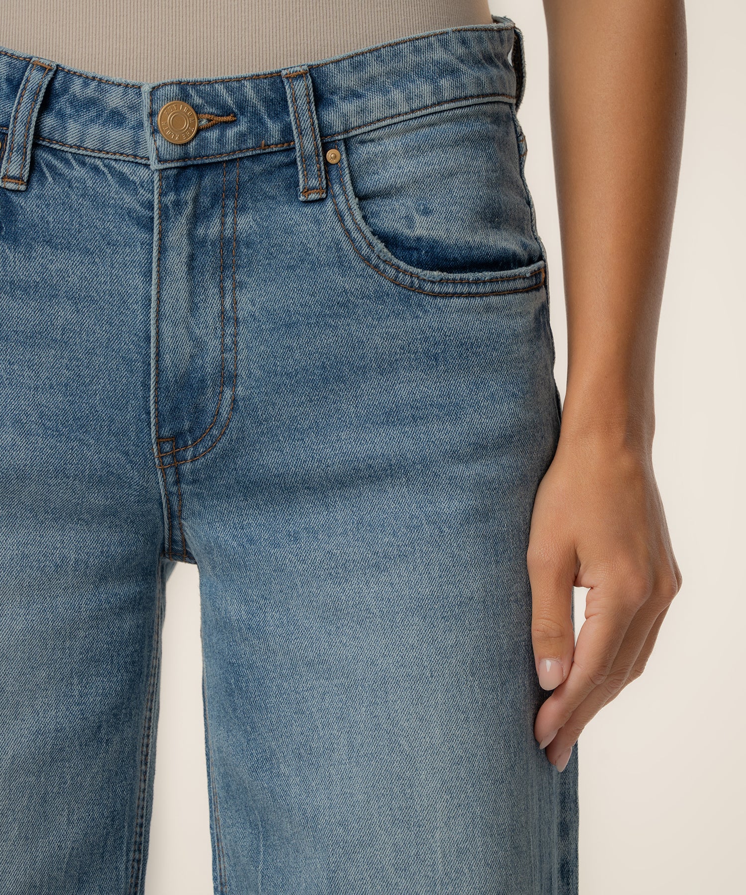 Selena Baggy Low Rise Straight Leg, Exclusive in Being Wash