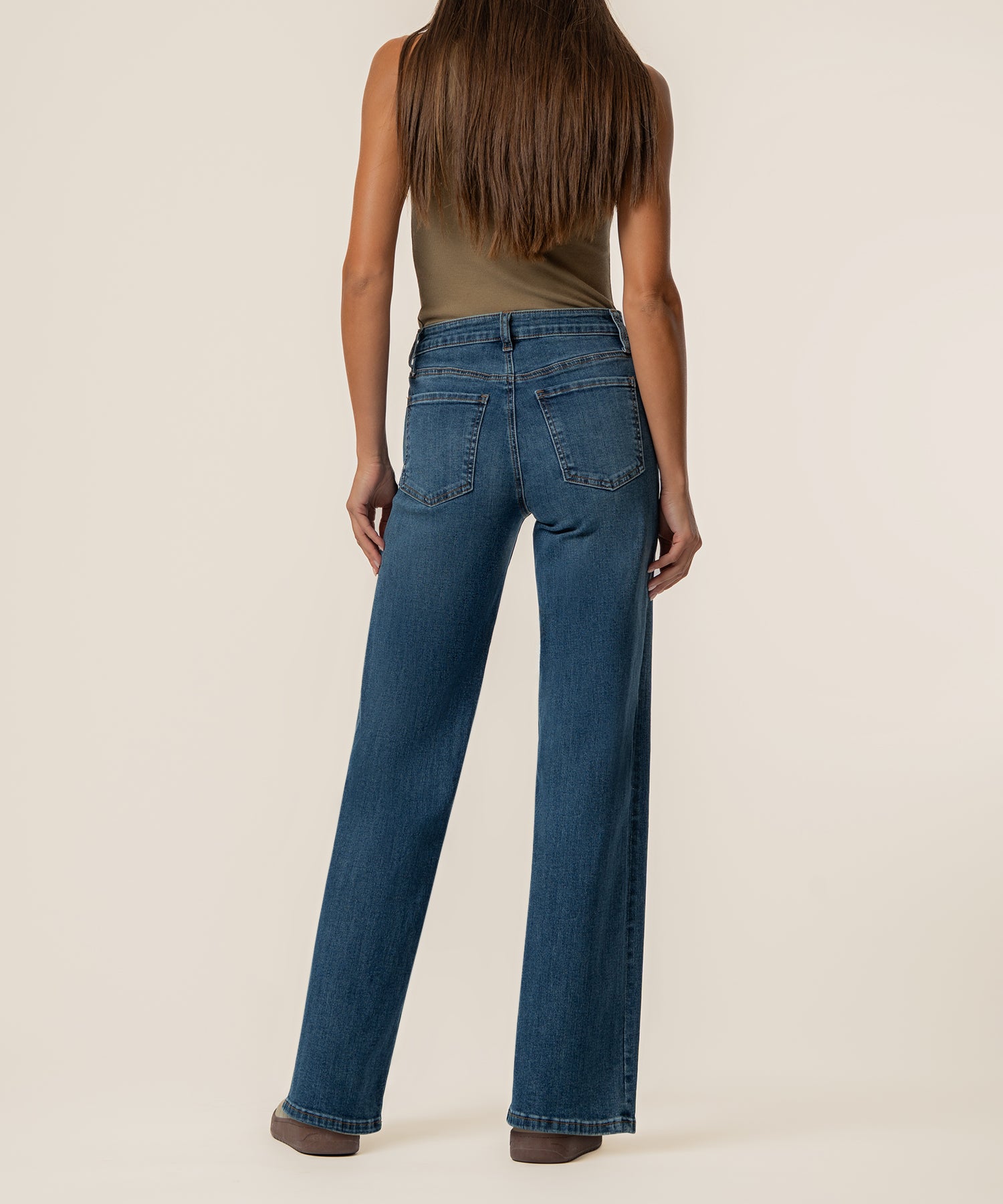 Jodi High Rise Straight Leg in Amusement Wash