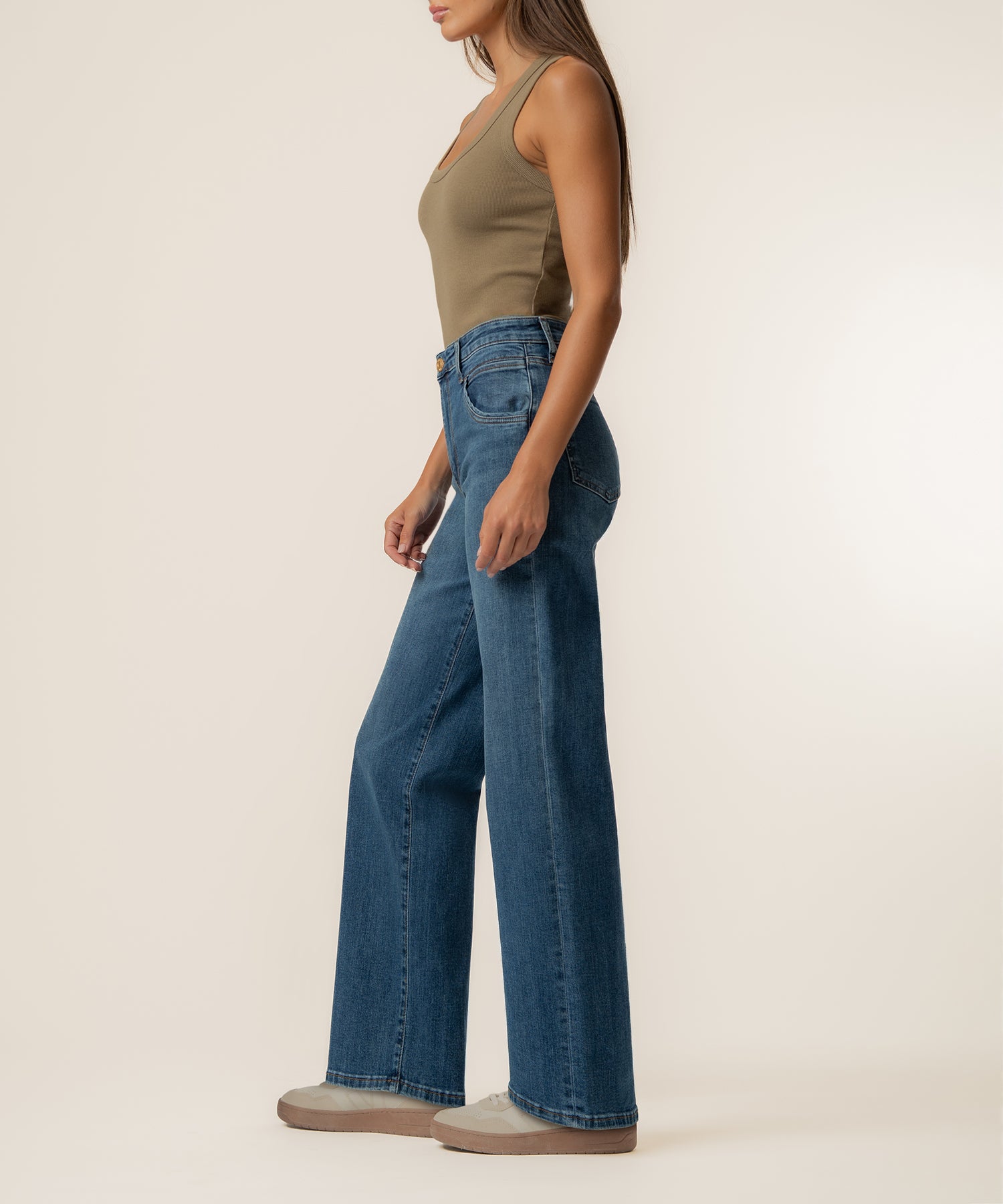 Jodi High Rise Straight Leg in Amusement Wash