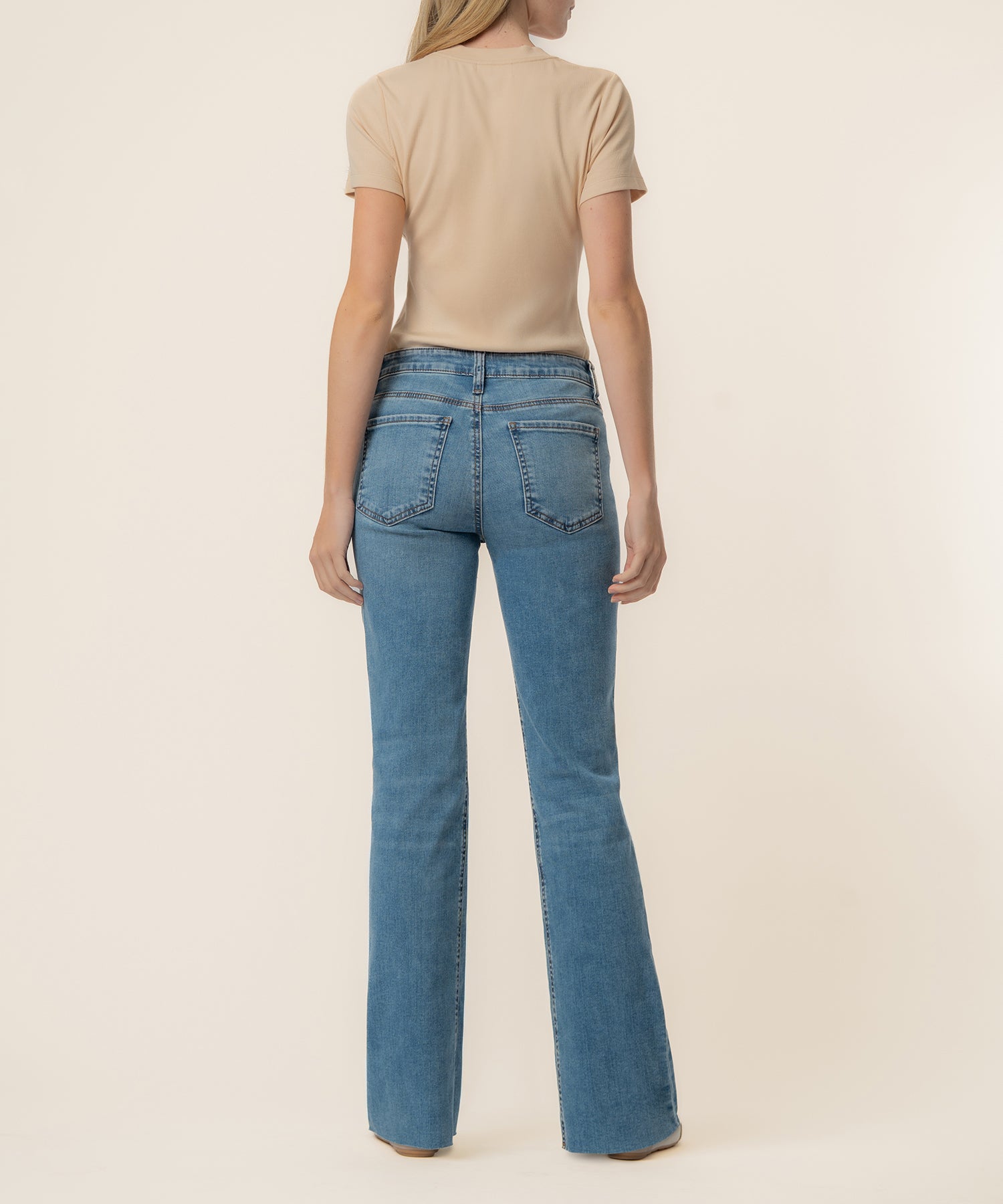 Kelly High Rise Flare, Petite in Legend Wash