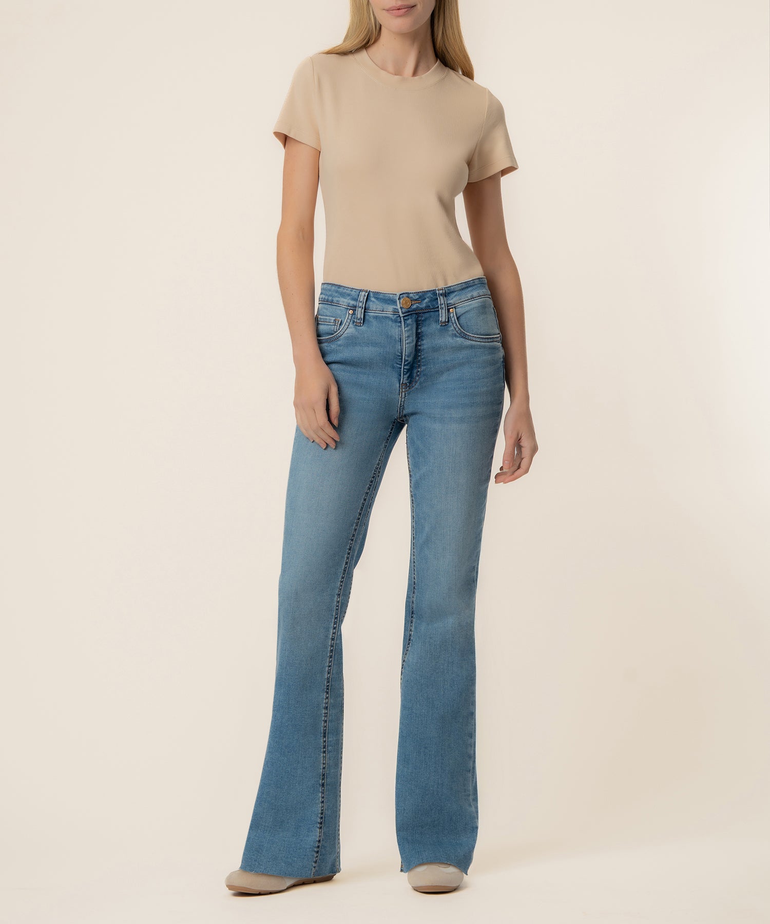 Kelly High Rise Flare, Petite in Legend Wash