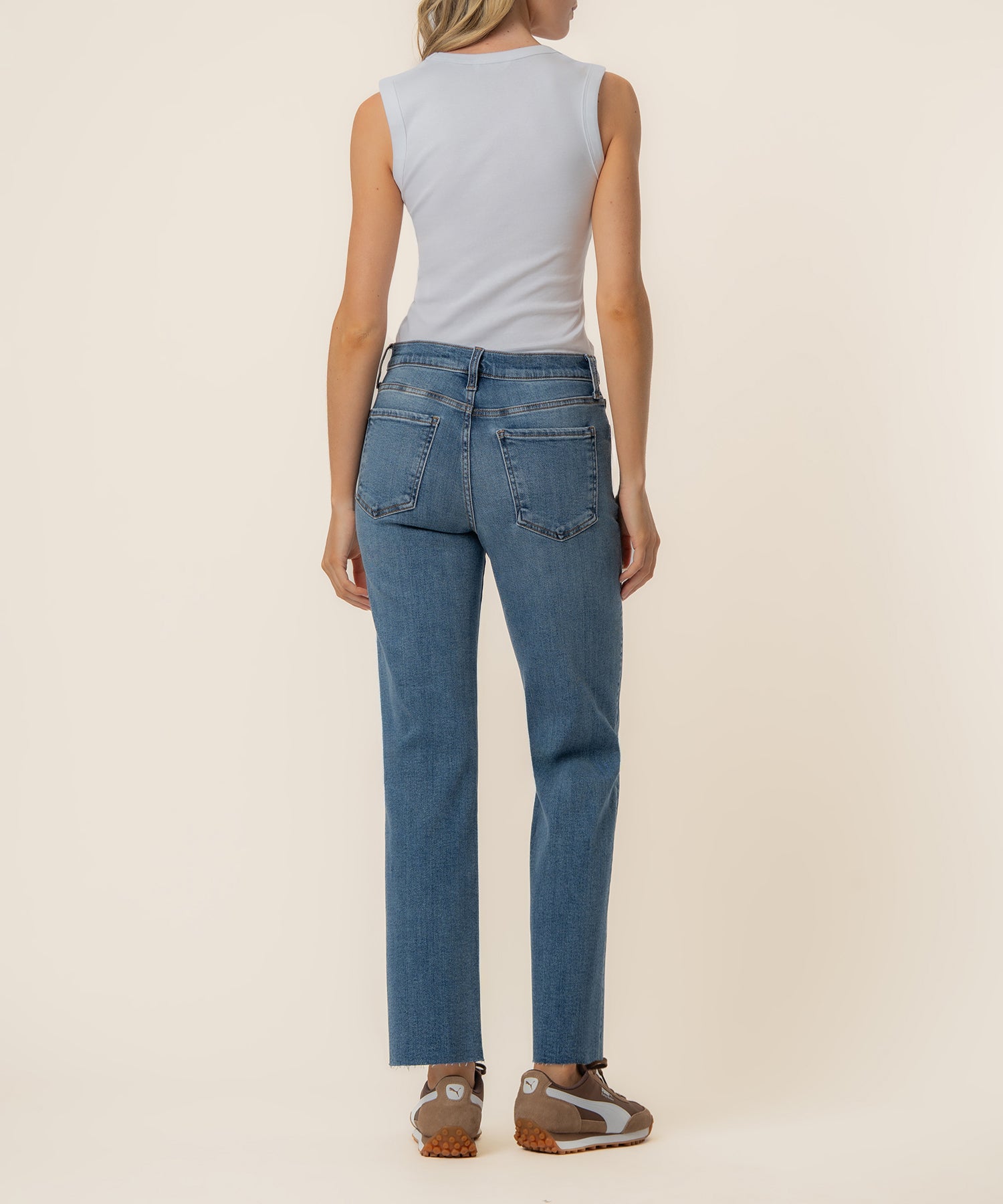 Avery High Rise Straight Leg, Exclusive in Style Wash