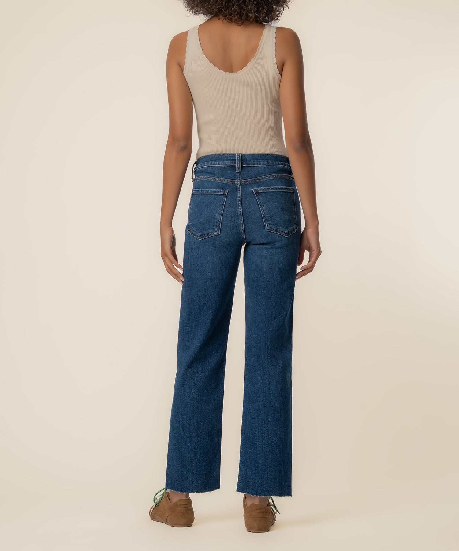 Avery High Rise Straight Leg, Exclusive in Embrace Wash
