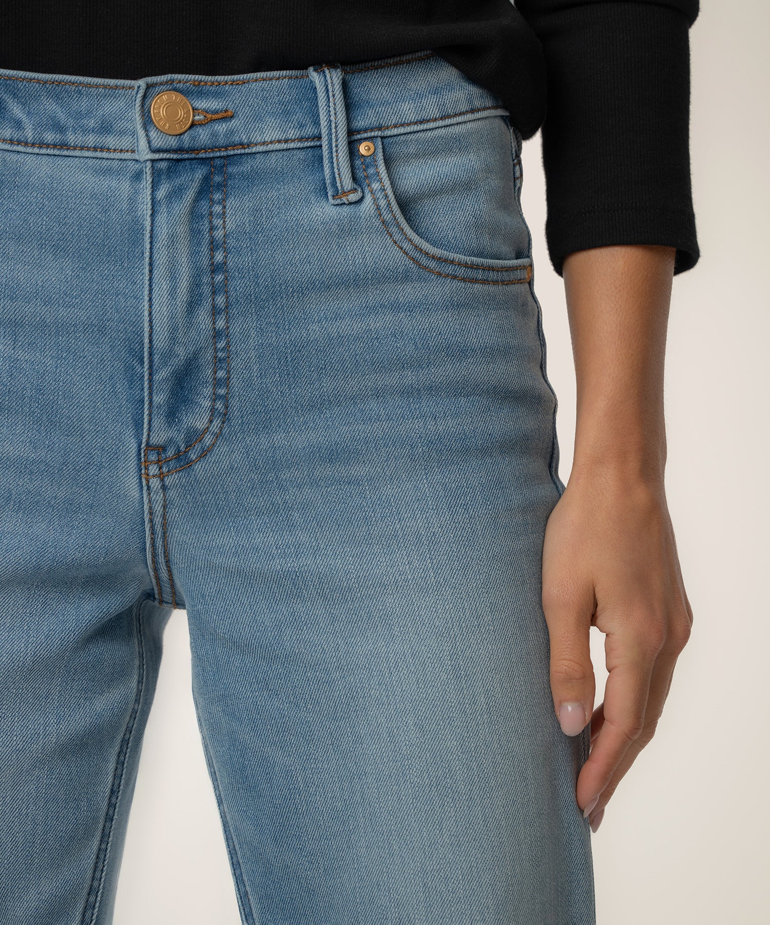 Blair High Rise Straight Leg in Certify Wash