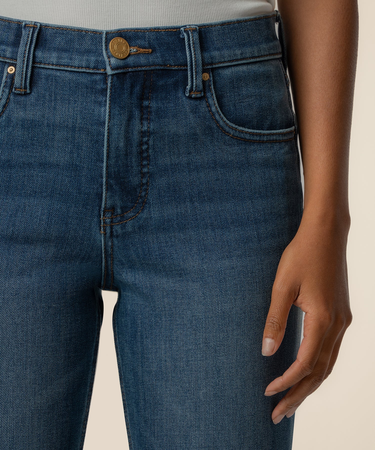 Blair High Rise Straight Leg, Petite in Razor Wash