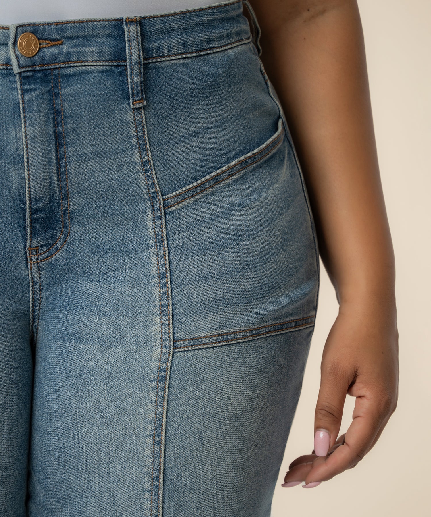 Kelsey High Rise Ankle Flare, Plus in Articulated Wash