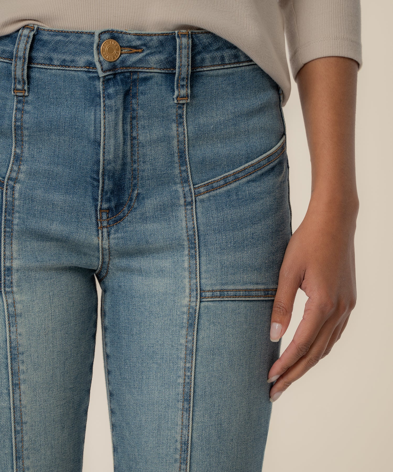 Kelsey High Rise Ankle Flare, Long Inseam in Articulated Wash