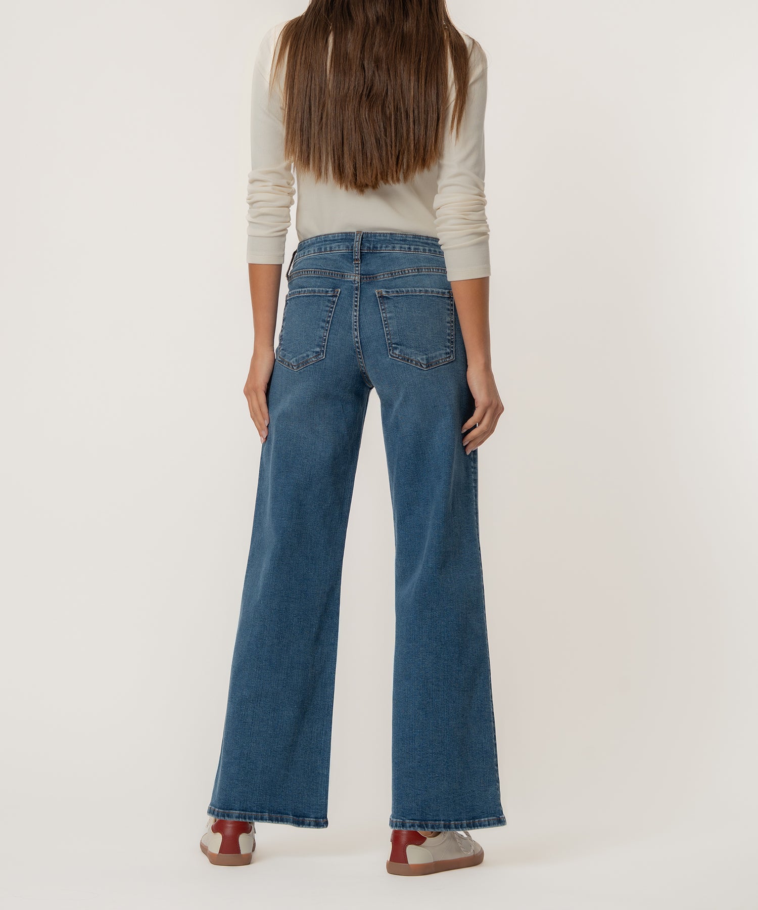Maya High Rise Wide Leg in Generous Wash