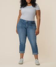 Amy Mid Rise Crop Straight Leg, Plus in Attractive Wash