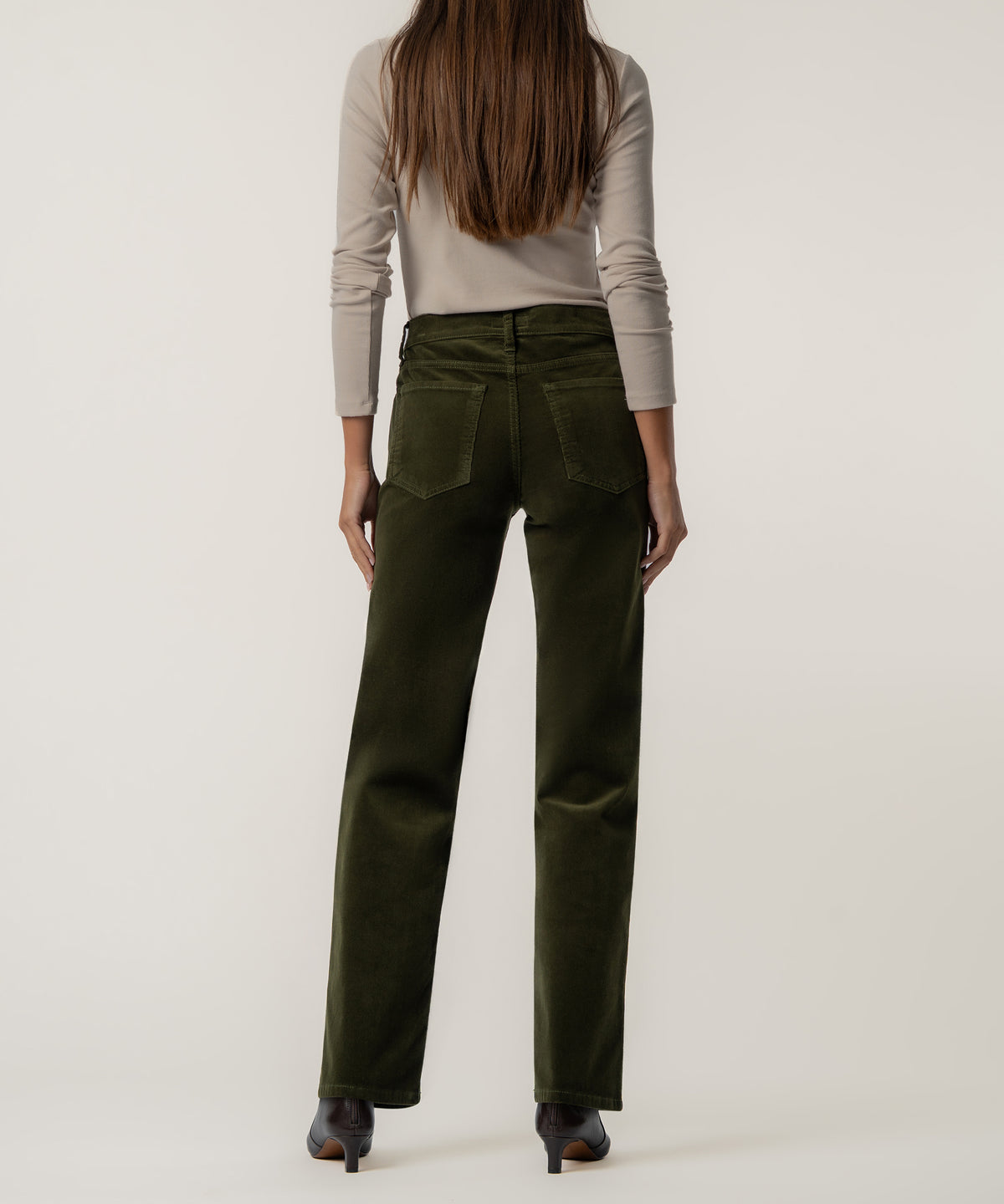 Avery Corduroy High Rise Straight in Tuscan Olive