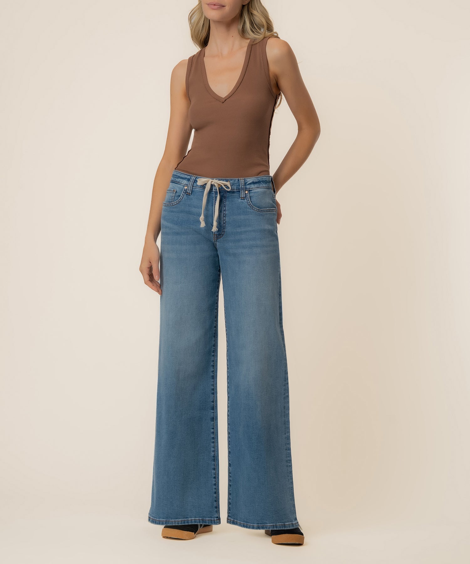 Maya High Rise Wide Leg in Protect Wash
