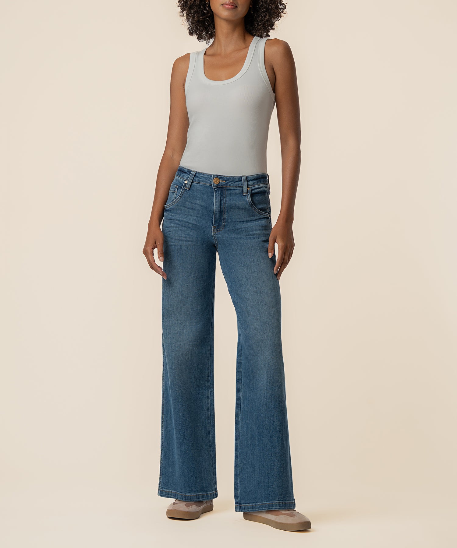 Jean High Rise Wide Leg, Petite in Incandescent Wash